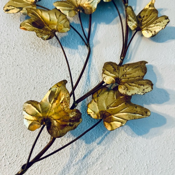 Vintage Brass Ivy Leaf Wall Hanging Metal Branch Sculpture Hollywood Regency 14" - Picture 2 of 4